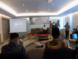Khazanah Arsip Sekretariat Berupa Dokumentasi (Foto) Tahun 2021 tentang Peningkatan Kapasitas Pim...