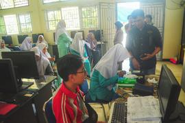 khazanah arsip foto,  Ikut serta pelayanan Perekaman KTP-el  pada kegiatan Pekan Pelayanan Pendaf...