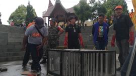 Kegiatan Relokasi Monyet dari Taman Panorama Lobang Jepang Bukittinggi bersama BKSDA Sumatera Bar...