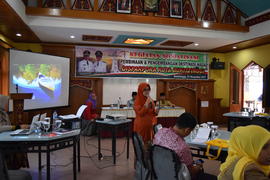 Kegiatan Sosialisasi Pembinaan dan Pengembangan Destinasi Halal Disparpora Bukittinggi, tanggal 21 November 2017 24