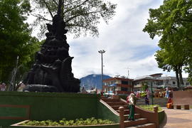 Foto Revitalisasi Jenjang, Pedestrian dan Monumen Kota Bukittinggi Tahun 2017 dan 2018 30