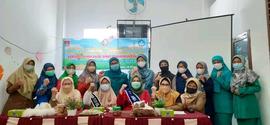 foto bersama ibuk-ibuk yang hadir dalam kegiatan kolaborasi dengan bunda paud tingkat kecamatan/ ...