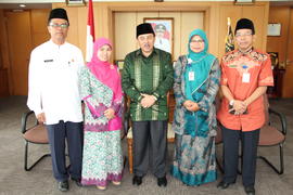 08.08.2014 pelepasan guru berprestasi ke istana  1