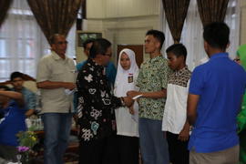 29.07.16, wako melepas siswa dan guru serta kepala sekolah berprestasi ke JKT  1