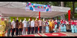 Foto bersama dalam kegiatan Kegiatan gebyar MKS yg dibuka secara langsung oleh bpk wali kota Bukitinggi dan dihadiri oleh kepala dinas pendidikan dan kebudayaan beserta jajaranya, bpk camat, bunda PAUD kota,kecamatan,kelurahan serta lintas sektoral lainya. Februari 2021di plantaran jam Gadang