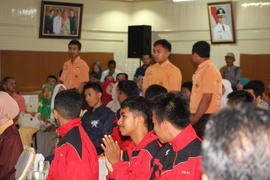14-5-2016 sabtu lembur penyerahan piagam siswa berprestasi di rumah 1