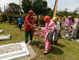Foto Kegiatan memperinggati gugurnya bagingo aziz can 10