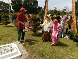 Foto Kegiatan memperinggati gugurnya bagingo aziz can 8