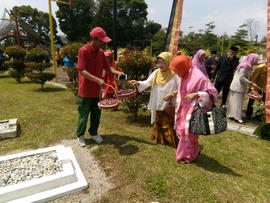 Foto Kegiatan memperinggati gugurnya bagingo aziz can 9