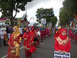 PAWAI ALEGORIS TAHUN 2014 ( MANJAPUIK ANAK DARO )