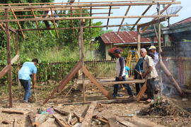 Gotong Royong Dalam Rangka Pembuatan Kebun Bibit Dasawisma Anggur II  Kelurahan Manggis Ganting Kecamatan Mandiangin Koto Salayan Kota Bukittinggi